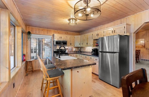 Danbury Apartamento | Golf UTV 4 Kings in Voyager Village on airstrip