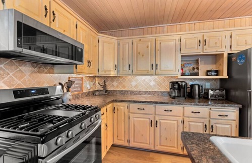 Danbury Apartamento | Golf UTV 4 Kings in Voyager Village on airstrip