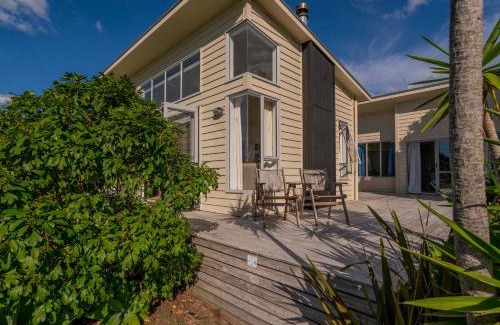 Matarangi Casa | Golfers and Beach Lovers Dream - Matarangi House