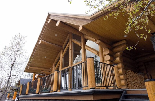 East Kootenay Cabina | Golfers and Families Wanted!4 BR Stemwinder Chalet! Summer 2025 Availability!