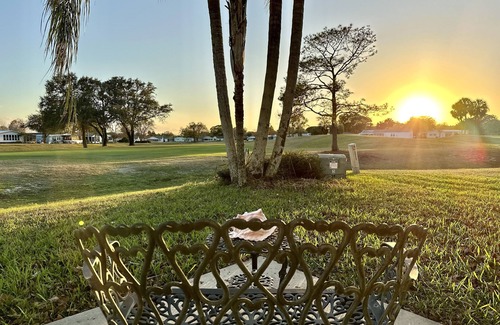 The Villages Casa | Golfers Paradise on a cul de sac! Golf cart option!