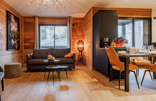 Le Chambon-sur-Lignon Cabaña | Alquiler de lujo con jacuzzi privado y acceso a piscina y gimnasio, junto al golf en Le Chambon-sur-Lignon