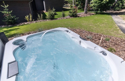 Le Chambon-sur-Lignon Cabaña | Alquiler de lujo con jacuzzi privado y acceso a piscina y gimnasio, junto al golf en Le Chambon-sur-Lignon