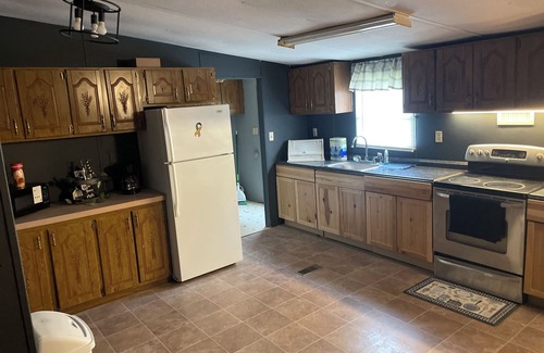 Rush Casa | GOLIATH RENTALS. 3-bedroom house in Rush KY. 0.1 miles from trailhead
