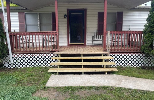 Rush Casa | GOLIATH RENTALS. 3-bedroom house in Rush KY. 0.1 miles from trailhead