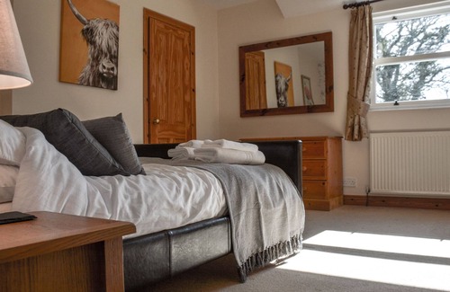 Lower Trengale Cabaña | Golitha Cottage-Familiar-Rural-Baño Privado-Vista al campo