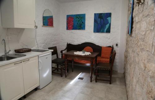 Stari Grad Casa | Golubica