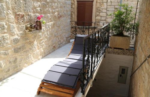 Stari Grad Casa | Golubica