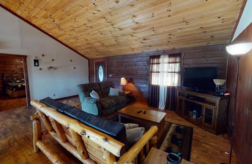 Carbon Hill Cabina | Cabaña-Baño Privado-Estándar-Gone Fishin