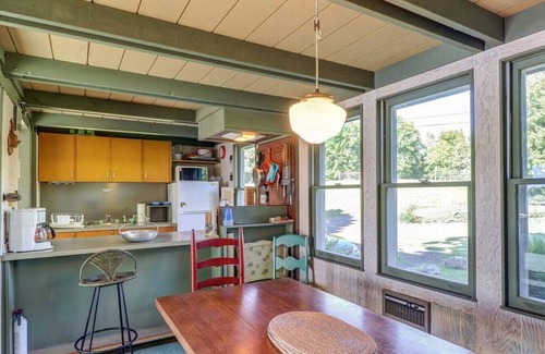 South Hero Cabaña | Gone Fishing! Is Pet Friendly!