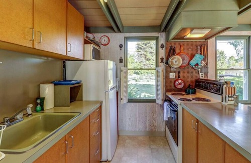 South Hero Cabaña | Gone Fishing! Is Pet Friendly!