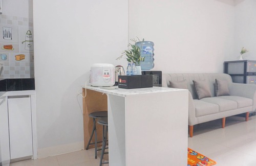 Bekasi Timur Apartamento | Good And Comfy 2Br Apartment At Transpark Juanda Bekasi Timur