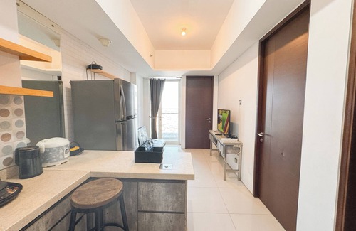 Ngagel Apartamento | Good Location And Serene 2Br At Linden Apartment