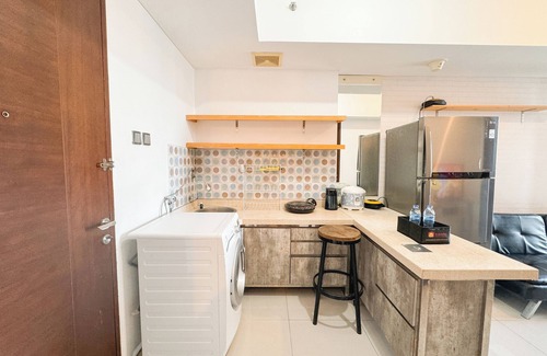 Ngagel Apartamento | Good Location And Serene 2Br At Linden Apartment