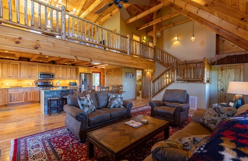 Boone Casa | Good Medicine - 10 minutes to Boone! Long range views, hot tub, fire pit!