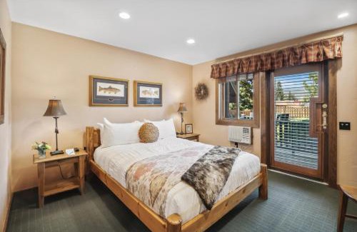 Whitefish Cabina | Good Medicine Lodge