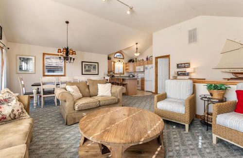 Corolla Light Casa | Good Sun-Sations
