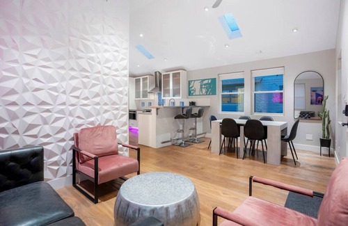 Barnum Apartamento | Good Vibe Tribe-2 Mi DT-Hot Tub-K Bed-Pet Friendly