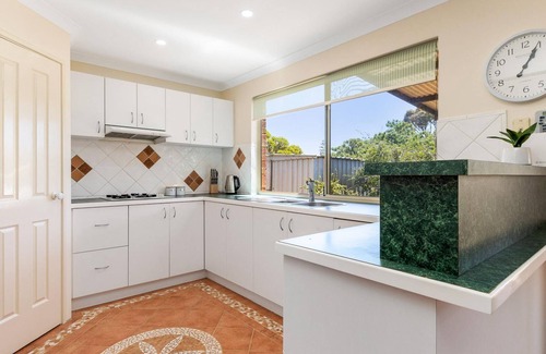 Falcon Casa | Good Vibes Falcon Bay