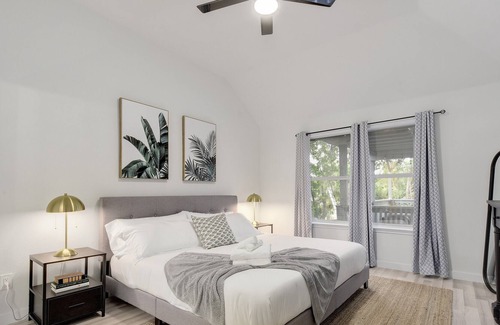 McKinney Casa | Good Vibes House with Playground & Pet-Friendly!