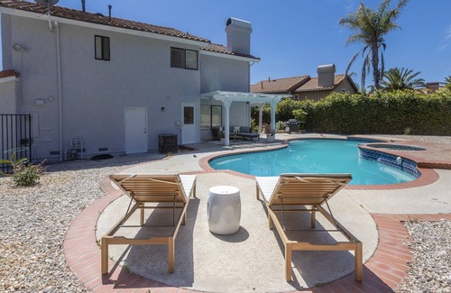 Granada Hills North Casa | GOODE.HOMES | Luxury Villa w/ Private Pool/Spa
