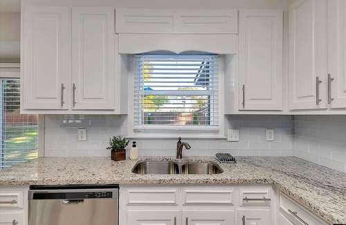 Kennesaw Casa | GoodKarma Rentals - Kennesaw Oasis-Exclusive Pool Comfy 4BDR Sleeps 14+Family Re