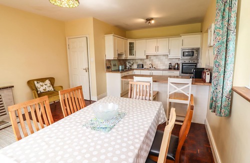 Spanish Point Cabaña | GOODLANDS COTTAGE, pet friendly in Miltown Malbay, County Clare