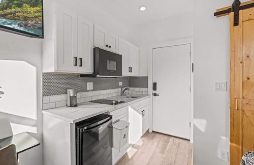 North Philadelphia West Hotel | Goodseed Suites Philadelphia Center