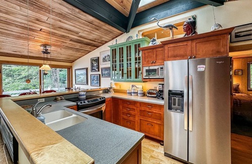 Old Forge Casa | Goodsell Lakeside Retreat