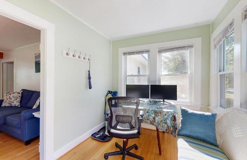 Ellsworth Casa | Goose Creek Cottage