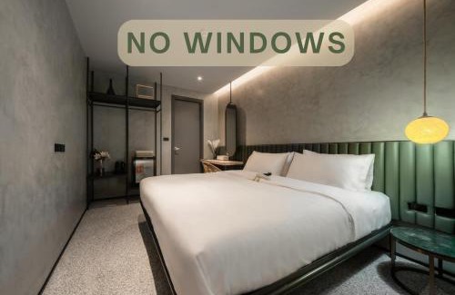 Phra Khanong Nuea Hotel | Goose Living