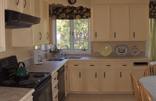 Kennebunkport Casa | Goose Rocks Beach- 3 BR, 2 Ba Avail 4 / 27-5 / 3,9 / 28-10 / 5,10 / 5-9,10 / 20-27, + Nov / Dec