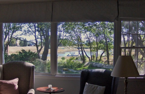 Kennebunkport Casa | Goose Rocks Beach- 3 BR, 2 Ba Avail 4 / 27-5 / 3,9 / 28-10 / 5,10 / 5-9,10 / 20-27, + Nov / Dec
