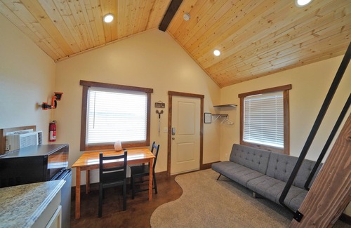 Apple Valley Cabina | Gooseberry Lodges