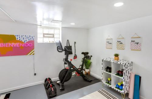 Detroit - Shoreway Apartamento | Gordon Square Studio about 4 Mi to Downtown Cleveland!