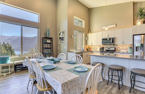 Carson Casa | ¡NUEVO! 'Gorge Retreat' Carson Home con impresionantes vistas!