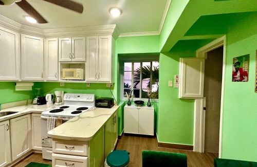 Orange Bay Apartamento | Gorgeous 1 Bedroom Gem at Negril 7Miles Beach Point Village