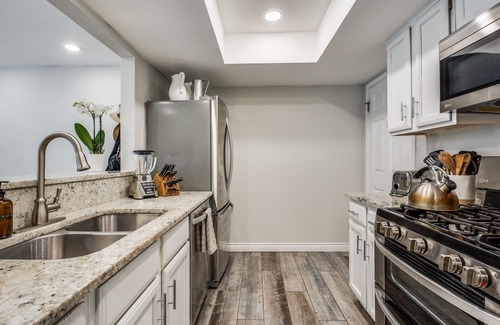 East Oak Hill Casa | Gorgeous 1 Bedroom Home, 10 Minutes from Downtown