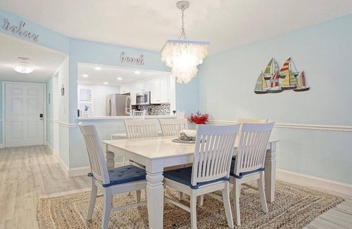 Fort Pierce Shores Condominio | Gorgeous 10th Floor Hutch Island Condo - Stunning Ocean View!