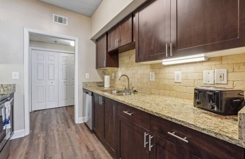 Lindbergh Apartamento | Gorgeous 2 bed 2 Bath!