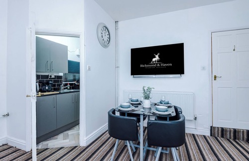 Bradford Casa | Gorgeous 2 bed house, sleeps 4, free parking, pet friendly