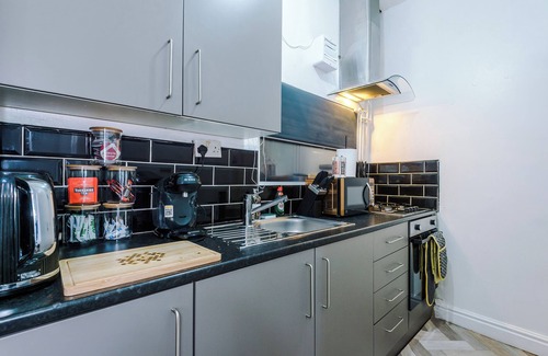 Bradford Casa | Gorgeous 2 bed house, sleeps 4, free parking, pet friendly