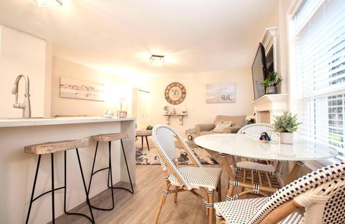 Victoria Apartamento | Gorgeous 2 Bedroom Cottage by the City
