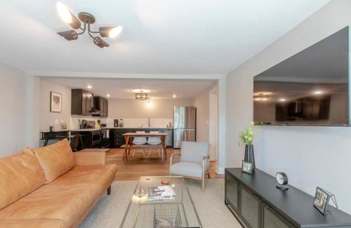 Franklin Casa | Gorgeous 2 Bedroom Historic Franklin Quadplex