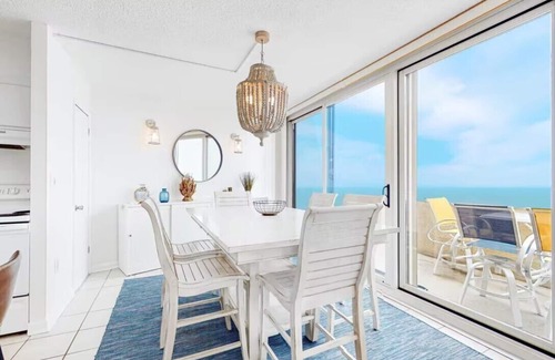 Little Salisbury Casa | ⭐️Gorgeous 2 Story Oceanfront Penthouse Heated Pool Sauna⭐️