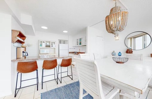 Little Salisbury Casa | ⭐️Gorgeous 2 Story Oceanfront Penthouse Heated Pool Sauna⭐️
