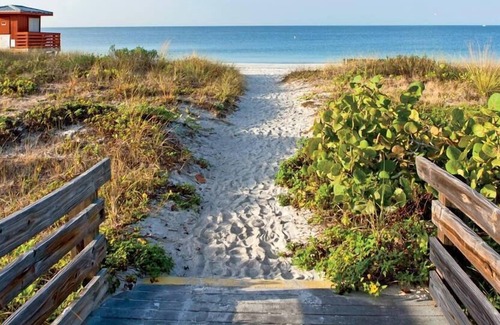 Hallandale Beach Apartamento | Gorgeous 2br With Garden and BBQ :)