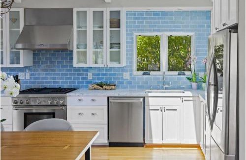 Southeast Carmel Casa | Gorgeous 3-bdrm home, walk to town and beach