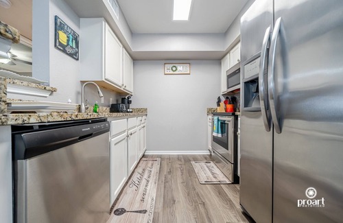 Indian Bayou Condominio | Gorgeous 3 bed 2 bath condo with pool near beach