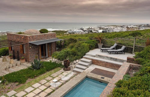 Yzerfontein Casa | Gorgeous 3-bedroom house with Pool and stunning views in Yzerfontein